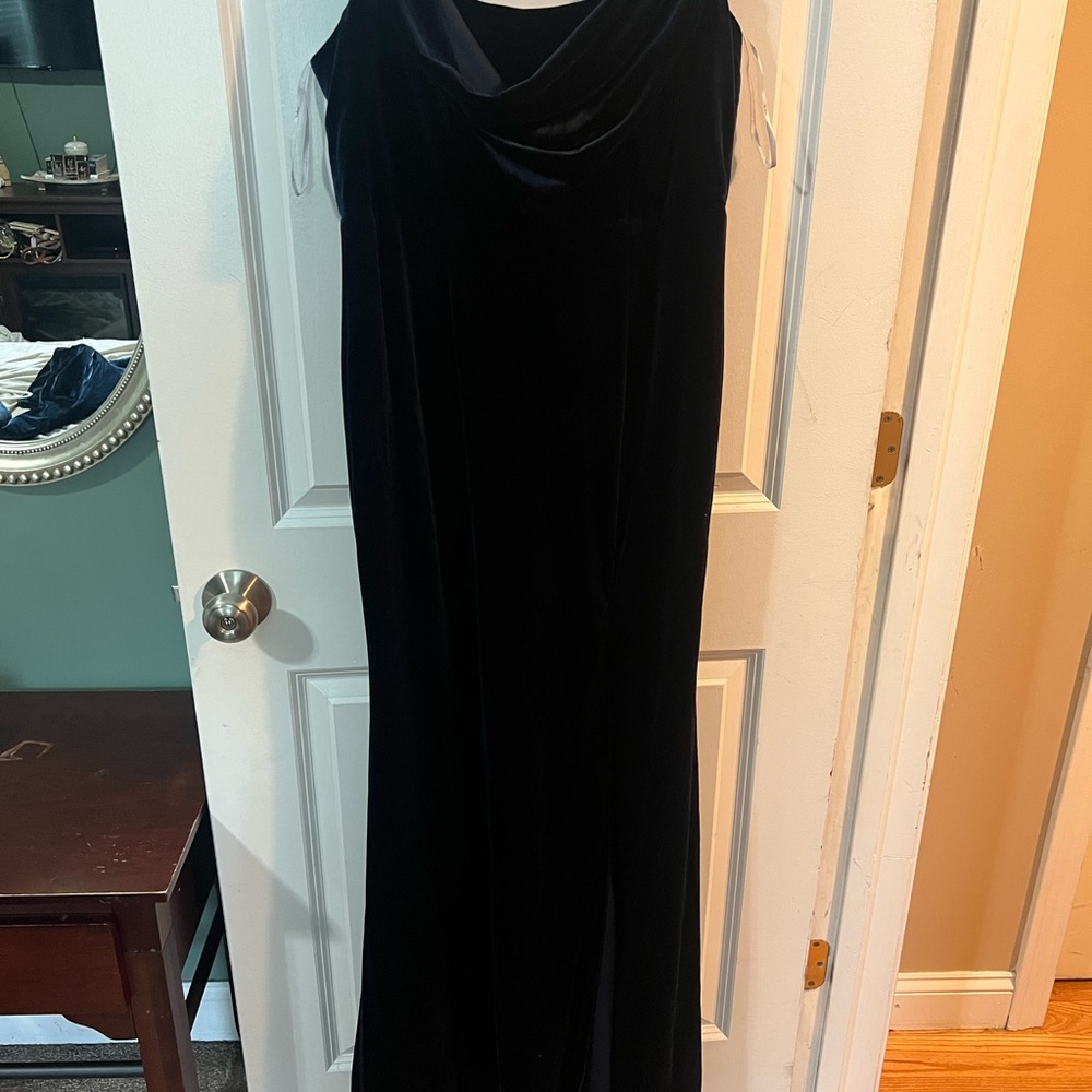 Lulu's Velvet Gown